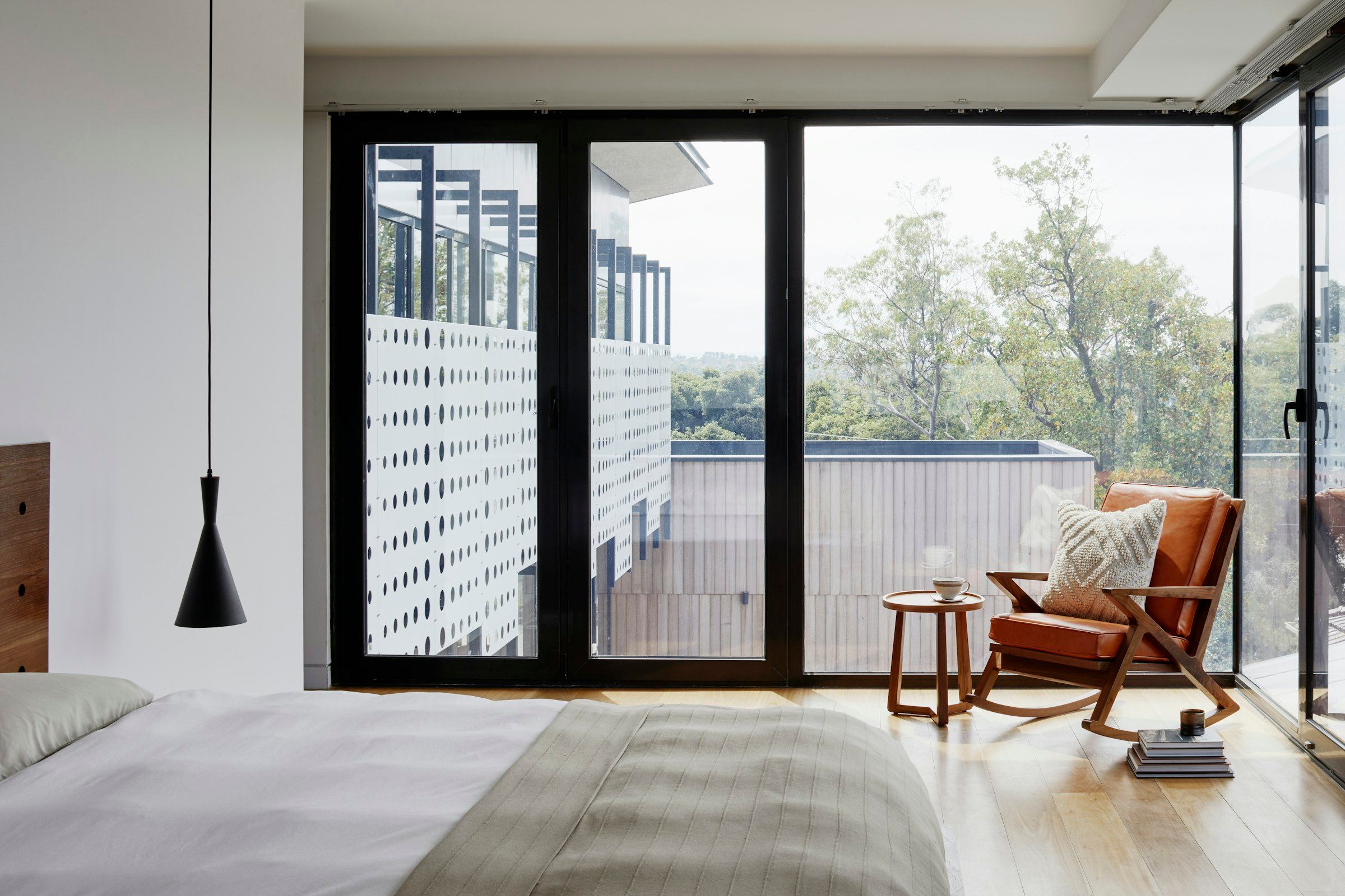 Dormitorio principal con salida a terraza